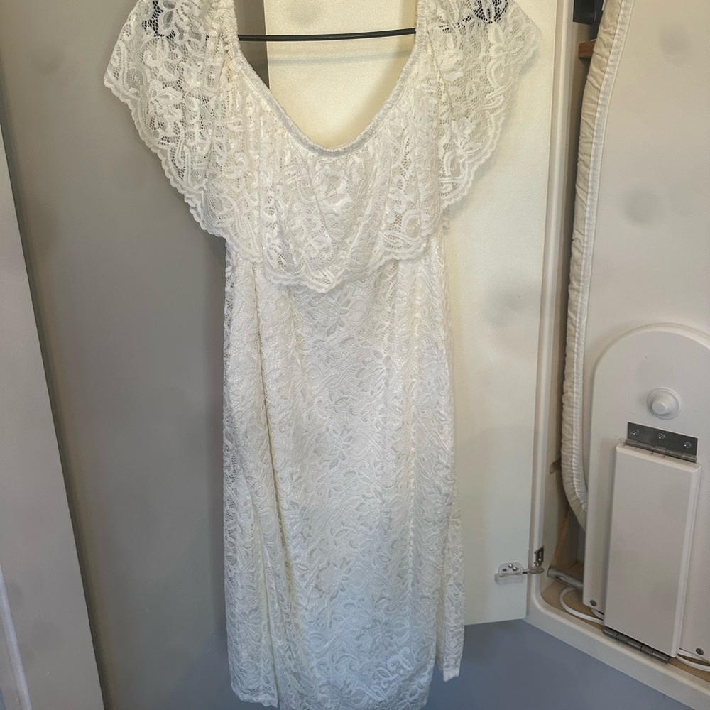 Elegant White Lace Dress